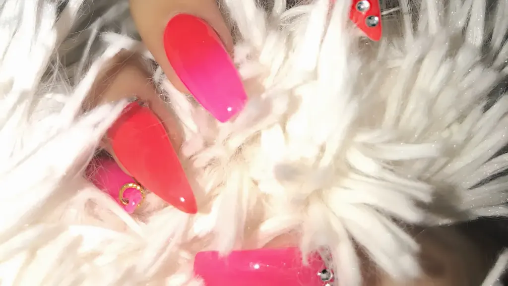 Northwest Nails, LLC — Nail salon in Westland